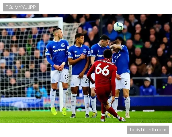 格里马尔多精彩任意球建功，助力球队取得关键胜利