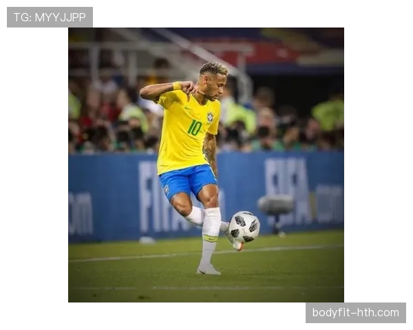 内马尔亲授单车踩球绝技，助你控球如风闪耀球场