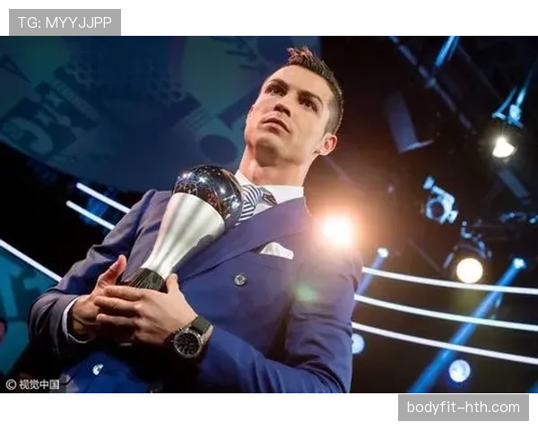 C罗再获世界足球先生殊荣,持续提升个人荣誉地位 C罗再获世界足球先生殊荣,持续提升个人荣誉地位