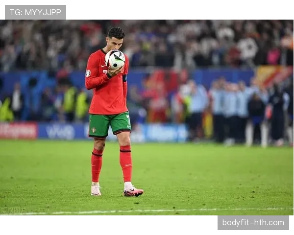 C罗欧洲杯历史射手王地位稳固,进球纪录持续领跑 C罗欧洲杯历史射手王地位稳固,进球纪录持续领跑