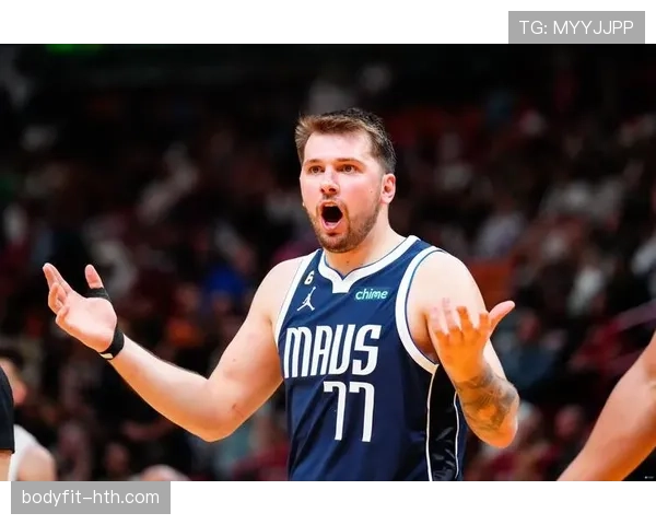 东契奇挡拆单打比赛季初更高效，后半场掌控提升