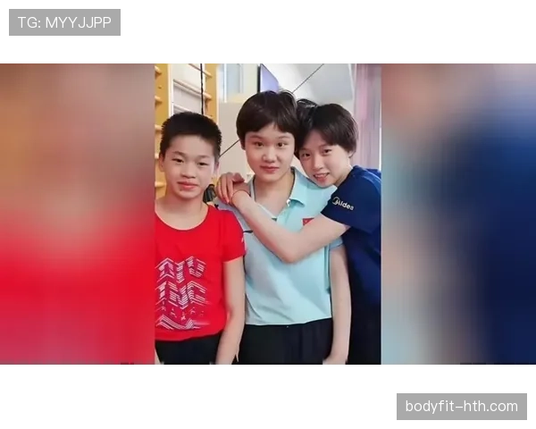 张家齐训练完偷偷吃炸鸡被教练抓包，这反差谁懂啊